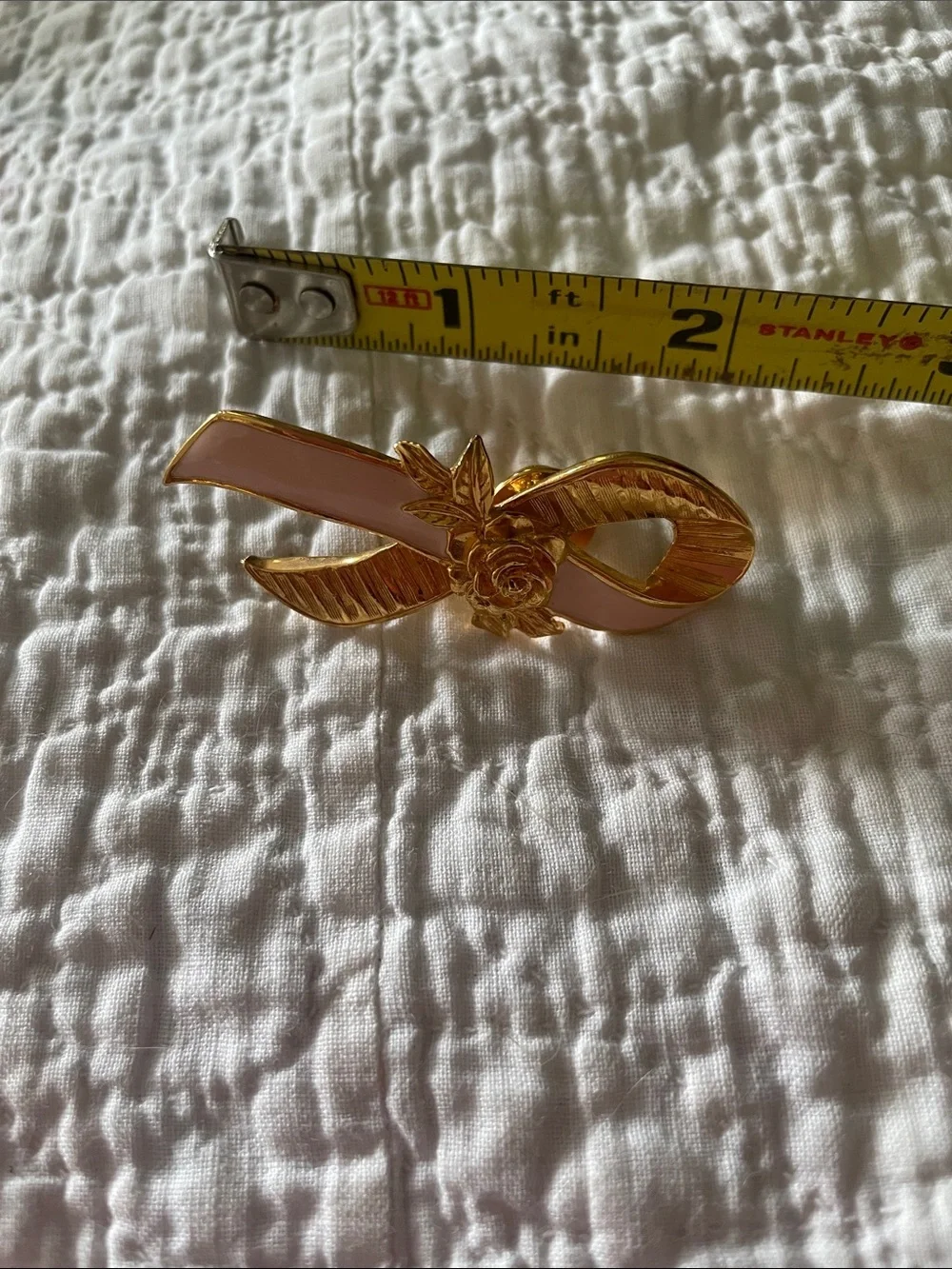 N/A elegant gold